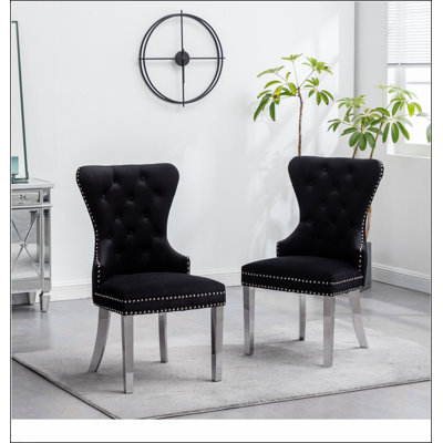 Ensemble de 2 chaises en velours touffeté Montura avec garniture cloutée, noir, parfaites pour les sièges élégants et confortables