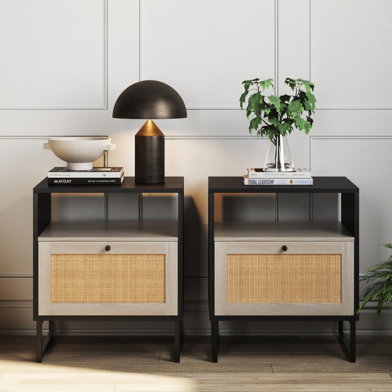 Cilka End Table, Black