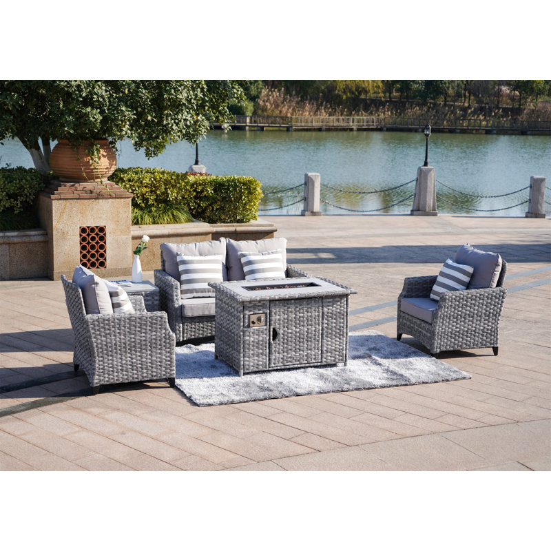 Ensemble de conversation en osier / rotin pour 4 personnes avec coussins Alseepa