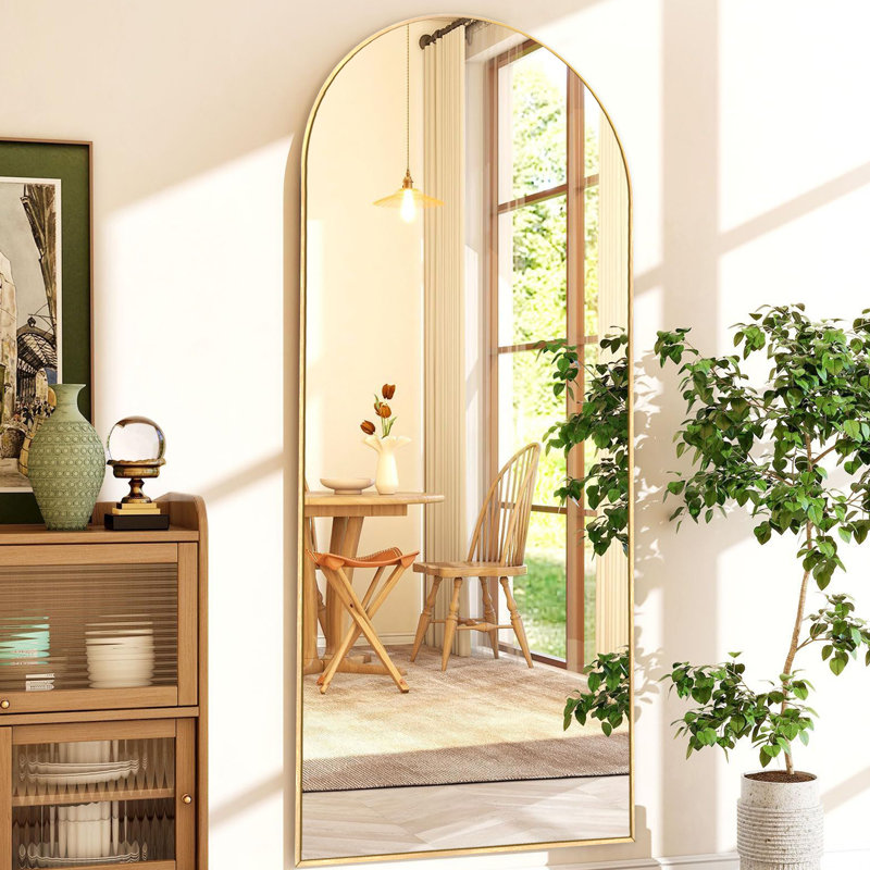 Miroir arqué pleine longueur avec support, miroir de corps entier en alliage d'aluminium, 71 po x 24 po, Doré