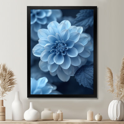 «Blue Monicolom Mums Flowers At Night», décoration murale «Mums»