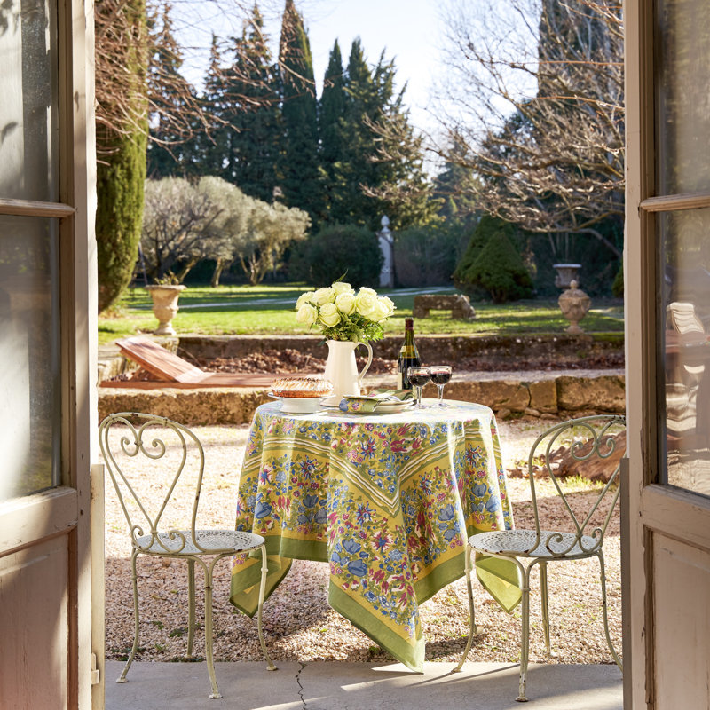 Jardine Tablecloth, 70" Round