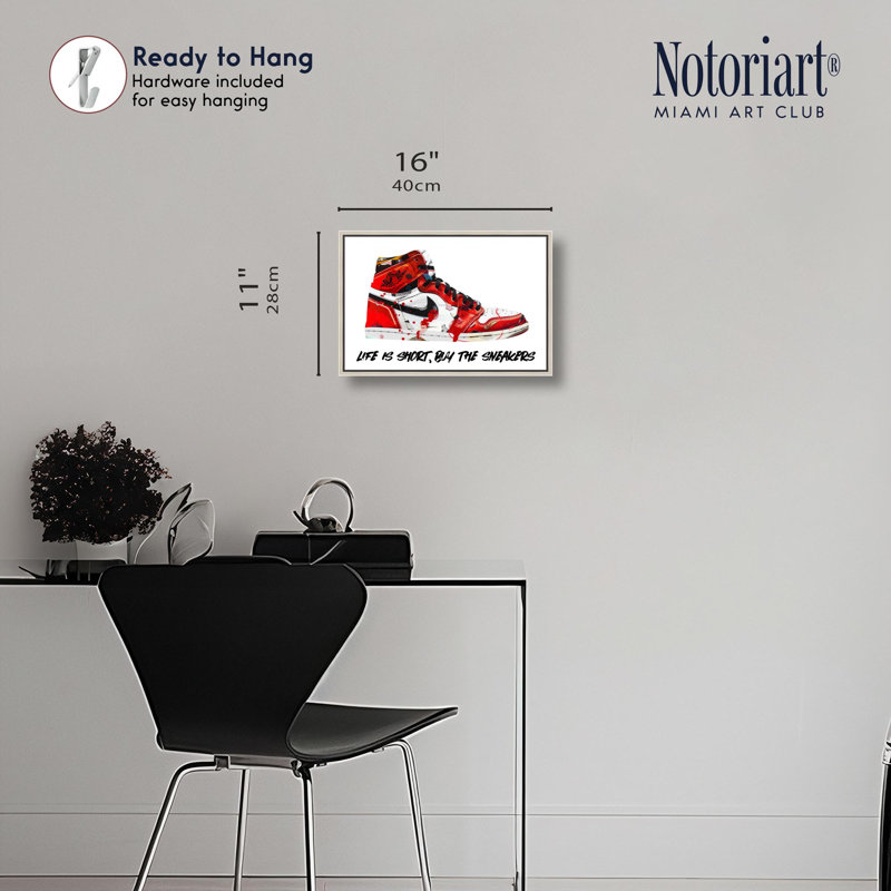 «Buy the Sneakers», impression sur toile par Notoriart, H 15 po x l 10 po, Cadre argenté