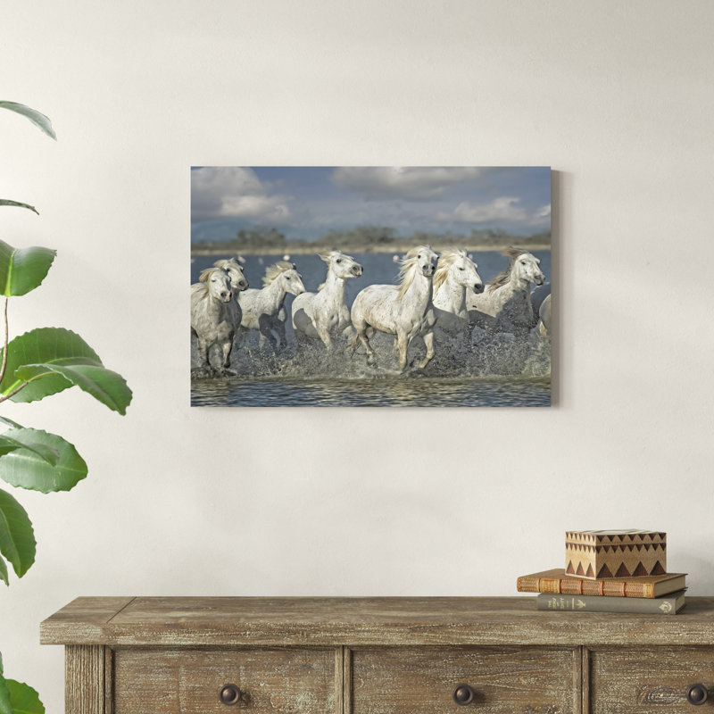 Chevaux blancs de Camargue, H 20 po x l 30 po x P 1,25 po