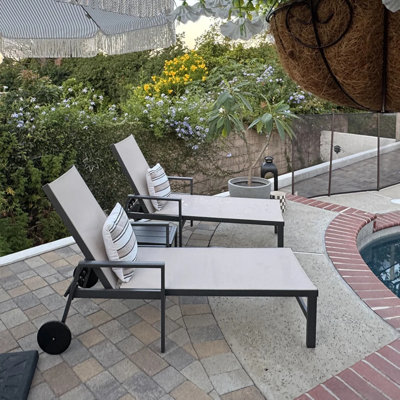 Ensemble de chaises longues d'extérieur PURPLE LEAF avec accoudoirs, 3 pièces, en aluminium, avec table d'appoint et roulettes, idéal pour la piscine et le jardin.