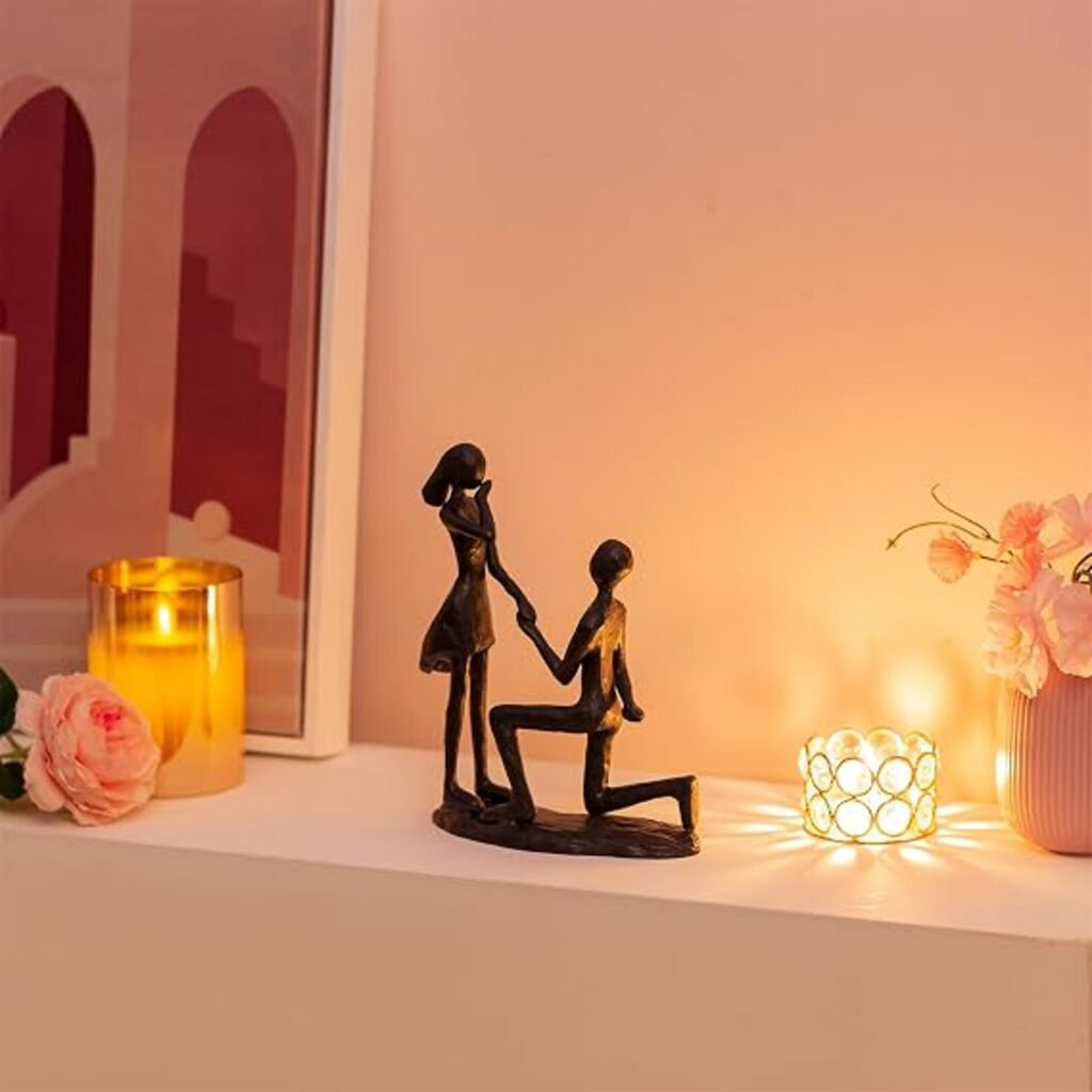 Iron Propose Marriage Figurines for Table - Vintage Metal Couple Statue Sweet Romantic Sculptures