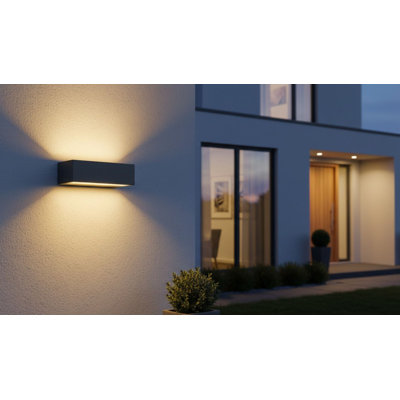 5.2cm H Integrated LED Outdoor Sconce