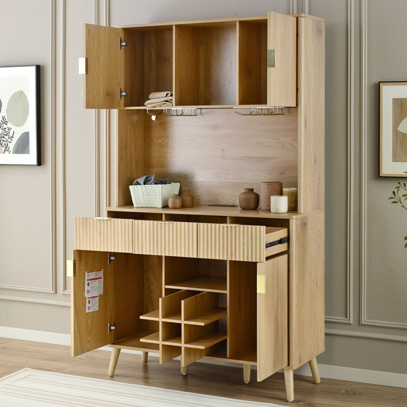 Meuble de rangement pour cuisine et bar avec prise de recharge, éclairage DEL et casier à vin, Naturel