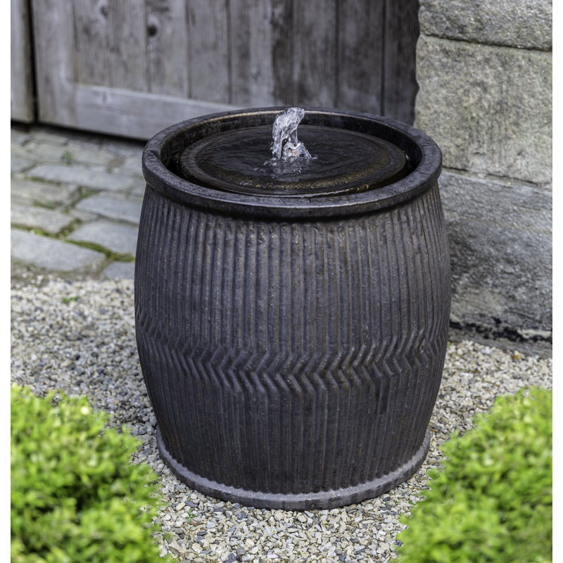 Fontaine de poterie émaillée Rain Barrel