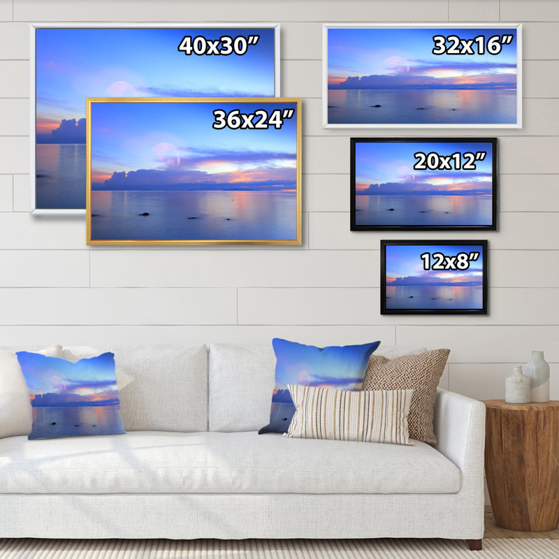 «Vibrant Panoramic Tropical Seascape Sunset II», reproduction sur toile, H 30 po x l 40 po x P 1,5 po, Cadre flottant noir