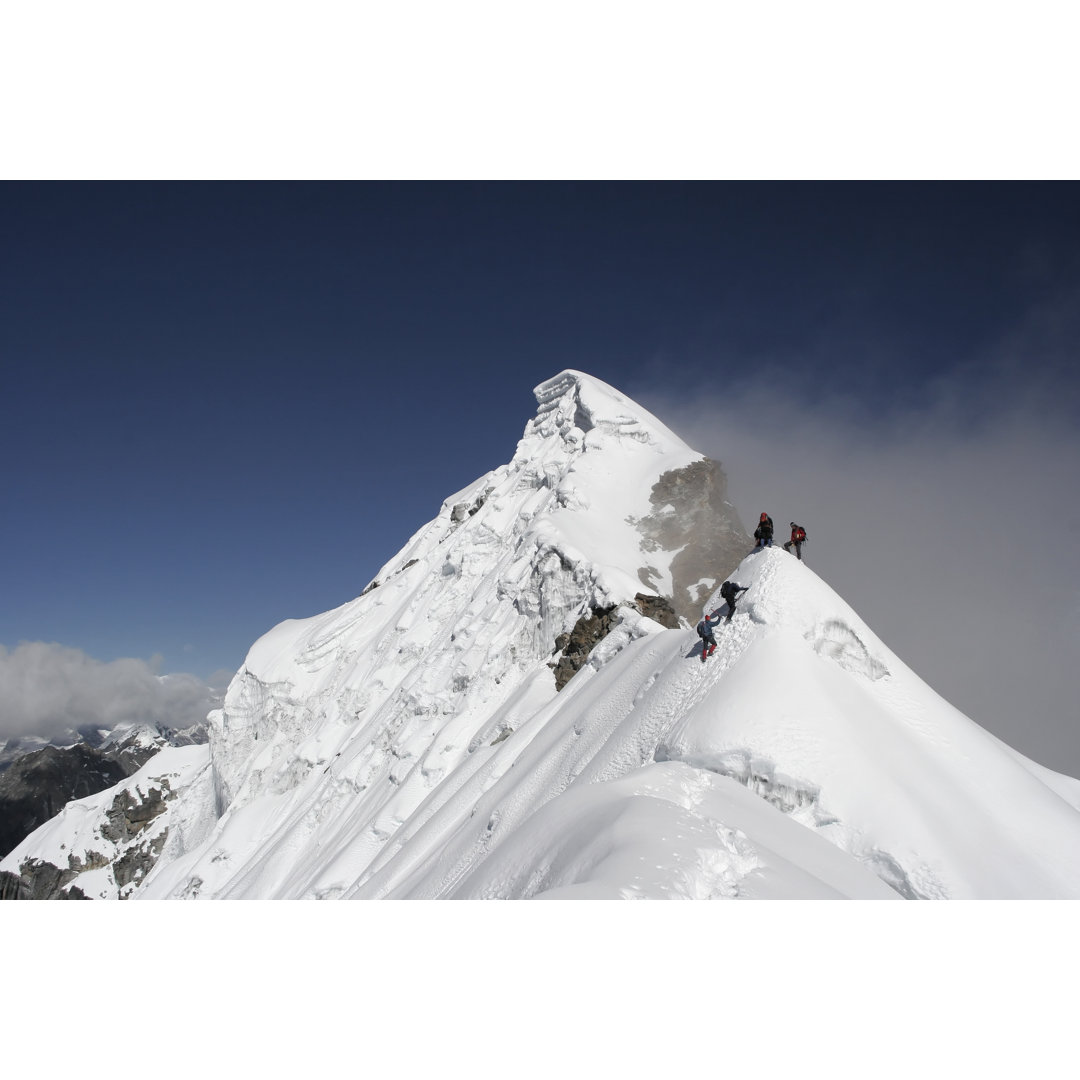 Snowy Mountain Top von Dchadwick - Ohne Rahmen auf Leinwand