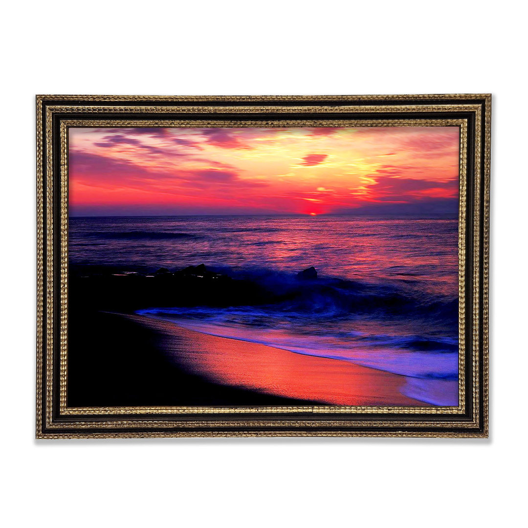 Gerahmtes Wandbild Stunning Red Distant Sun Ocean