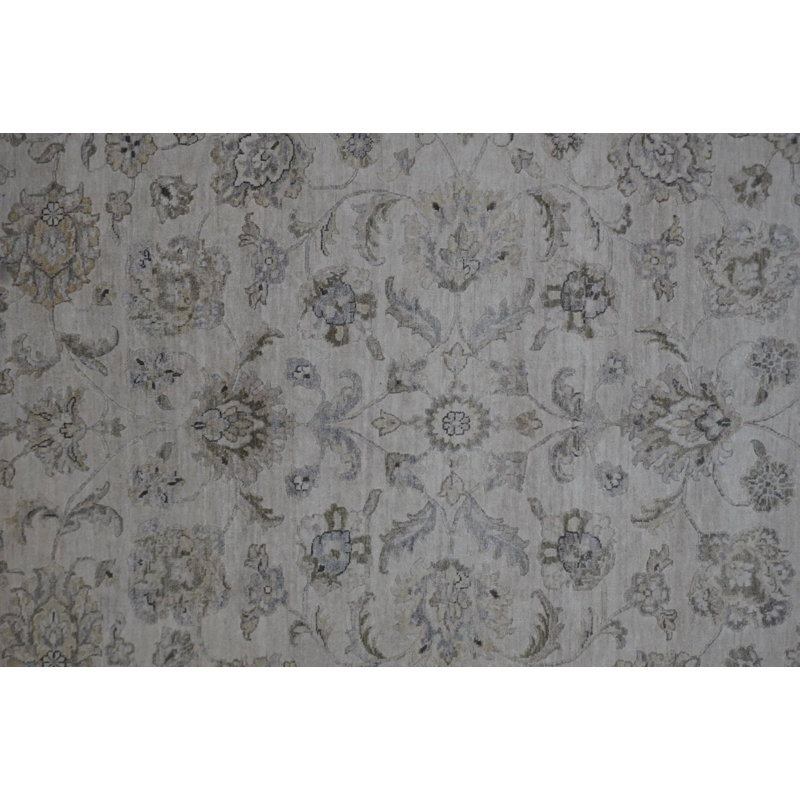 Oriental Area Rug in Ivory