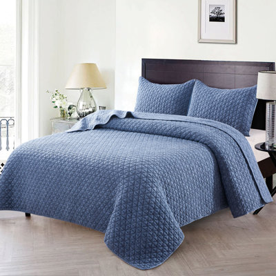 Modern & Contemporary Polyester Quilt