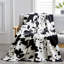 Jeté décoratif à imprimé vache-122943257-122943255