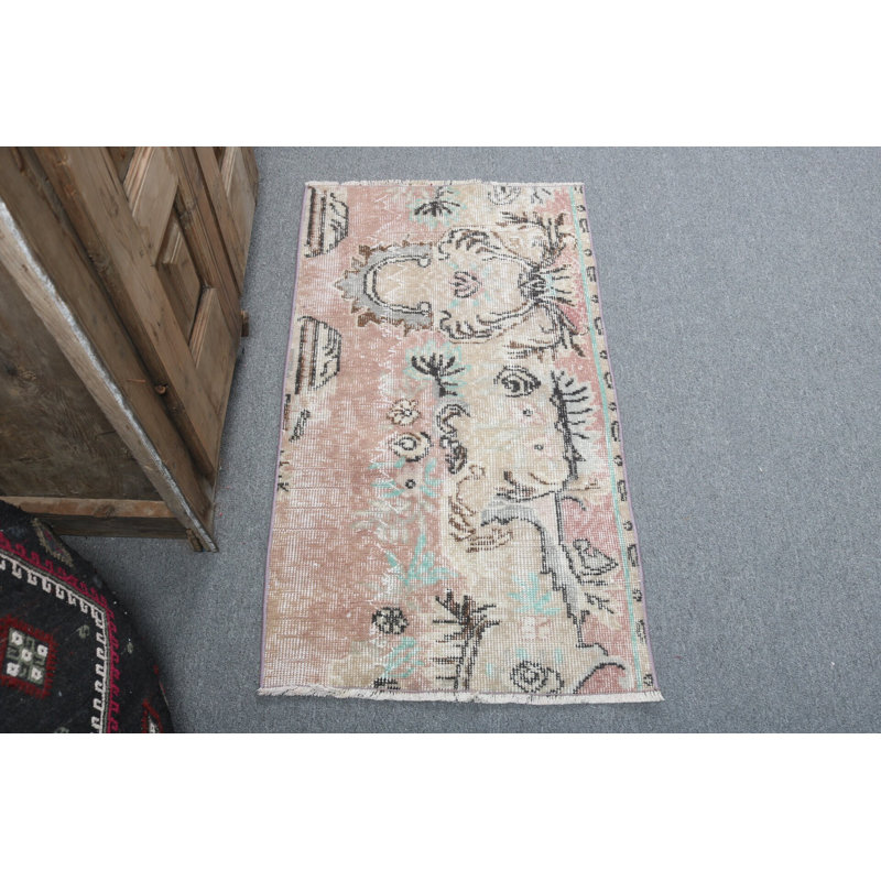 Tapis turc Oushak fabriqué à la main dans un rose subtil pour les entrées avec un design rétro anatolien