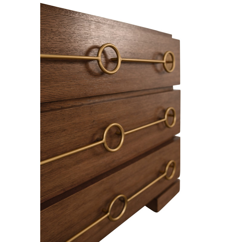 Commode à trois tiroirs avec poignées circulaires en laiton antique., Chêne brun provincial