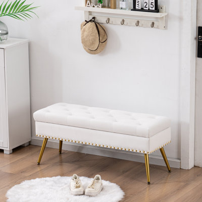Banc de rangement en velours avec garniture cloutée Renata