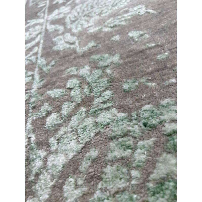 Floral Area Rug in Gray