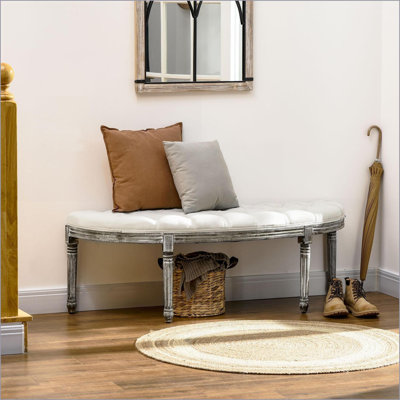 Banc rembourré demi-cercle capitonné d'inspiration française avec pieds en bois d'hévéa pour le couloir d'entrée de la chambre, blanc cassé | Polyester | L 56 po