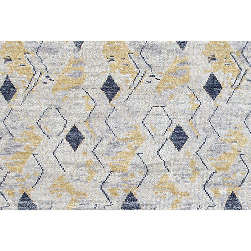 Wool Geometric Area Rug in Gold, Rectangle 2' x 3'