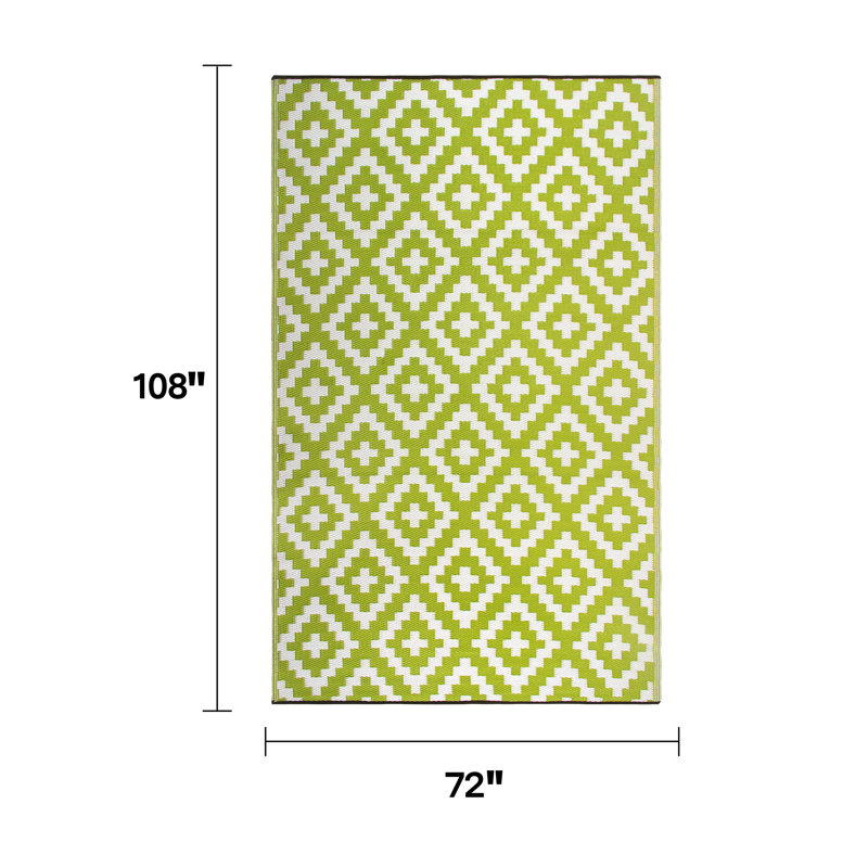 Tapis d'extérieur imperméable en paille recyclée Izna, Rectangle 6 pi x 9 pi,  Aztec - Green/White