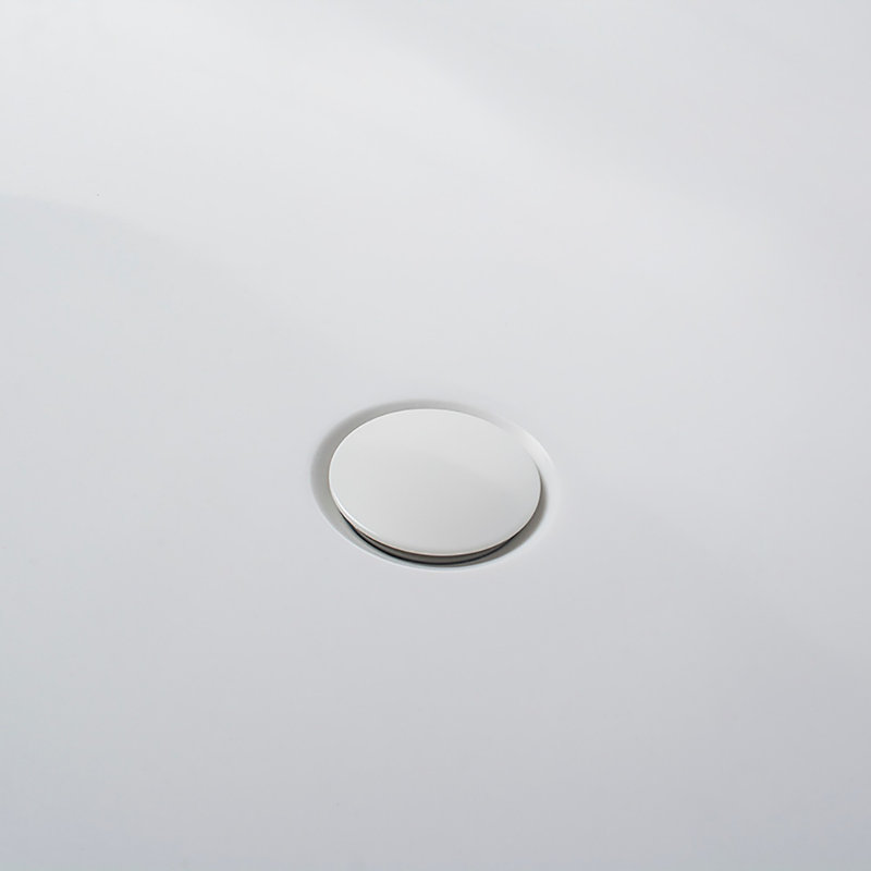 solid surface soaking bathtub