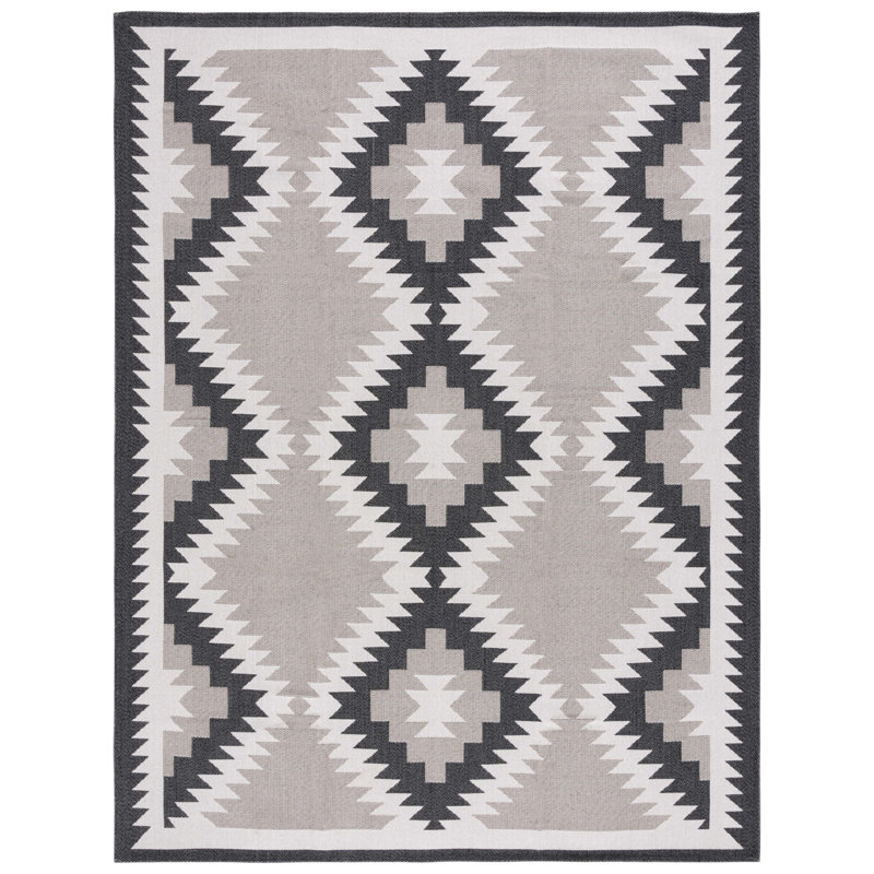 Ilkka geometric performance rug, Rectangle 8 pi x 10 pi