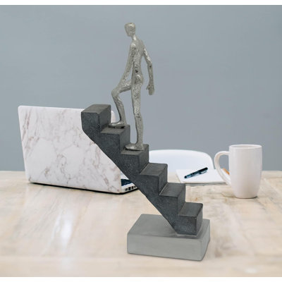 Iskra Statue