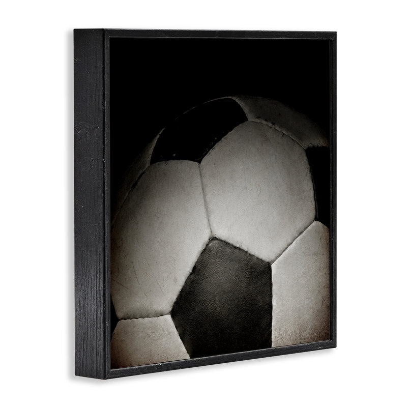 Giclée encadrée de soccer sur fond noir, design par Kim Allen, Giclée encadrée noir minuit, H 12 po x l 12 po