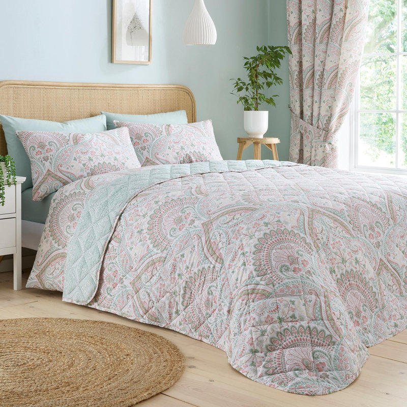 Palais Cotton Blend Bedspread with Pillowcases Included