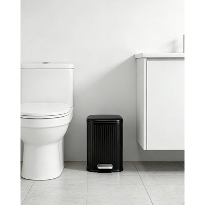 Poubelle à pédale résistante aux empreintes digitales - Poubelle de recyclage intérieure en acier inoxydable noir 5 L - Couvercle à fermeture en douceur, seau cannelé amovible, rectangulaire, antidérapant, pour salle de bain, cuisine, bureau - noir 5 L