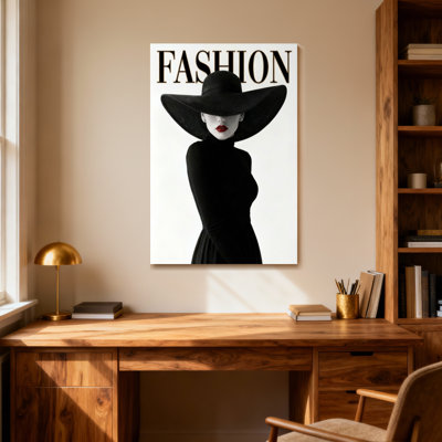 Mannequin avec chapeau noir et robe