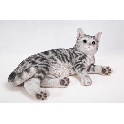 Statue de chat américain allongé