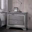 Table de chevet contemporaine en bois massif gris clair 1Pc