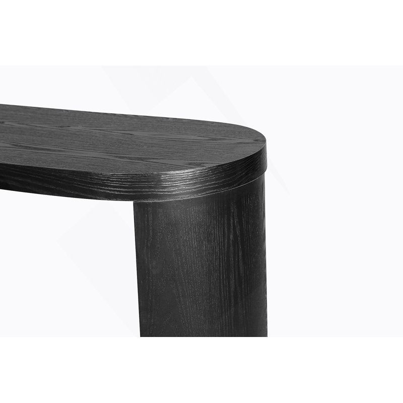 Table d'entrée avec dessus épais et pieds courbés, offrant une installation flexible pour les canapés et divers espaces domestiques
