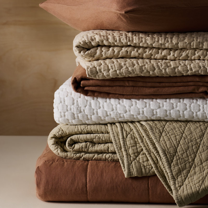 Stonewashed Cotton Gauze Solid Color Classic Casual Modern Rustic Quilt Set, King Quilt + 2 King Shams, Sable