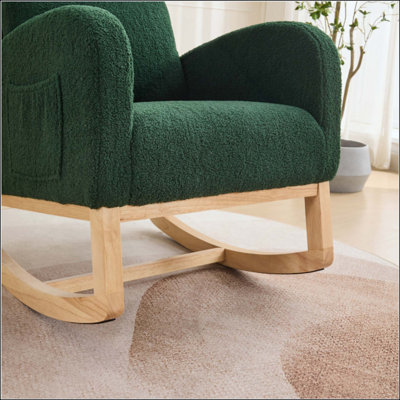 Chaise berçante pour chambre de bébé, fauteuil coulissant Sherpa avec dossier haut et poche latérale, fauteuil berçant avec pieds en bois d'hévéa pour le salon / la chambre à coucher.