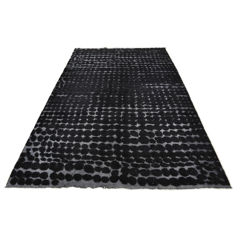 Tapis noir Pastrana