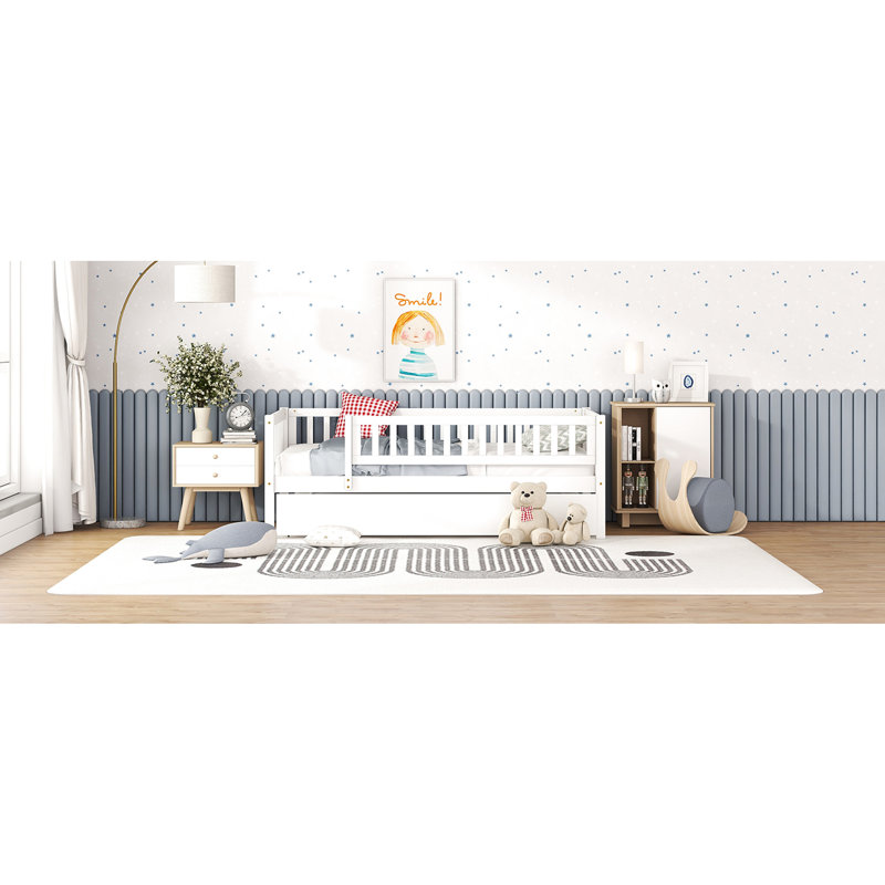 Lit de jour blanc avec couchette et barrière de sécurité - stable, sans sommier et en construction pour une tranquillité d'esprit