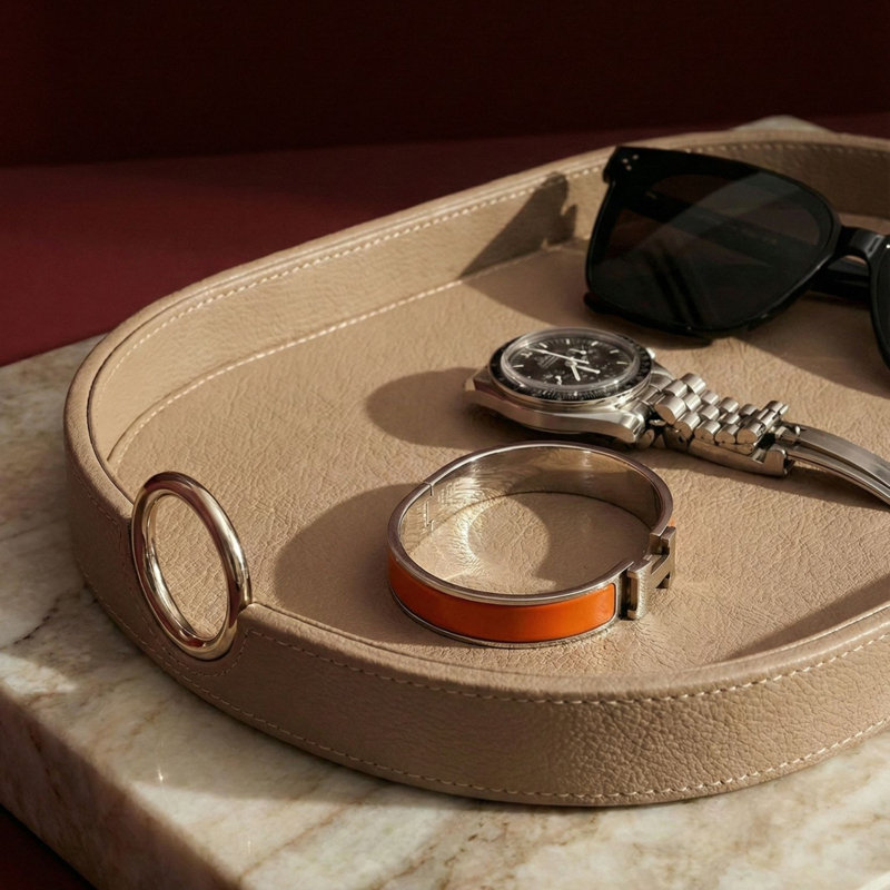 Saddle Leather Oval Tray In Stainless Steel
