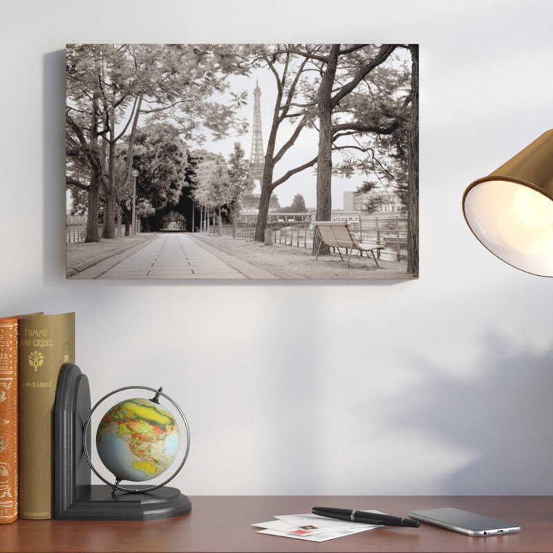 Promenade et Tour Eiffel, reproduction de photo sur toile tendue, H 8 po x l 12 po x P 0,75 po