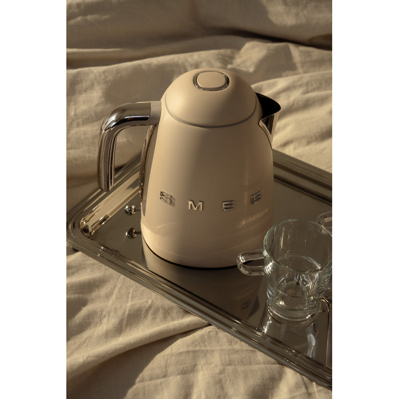 SMEG 50's Retro Style Aesthetic 7-Cup Kettle, Black