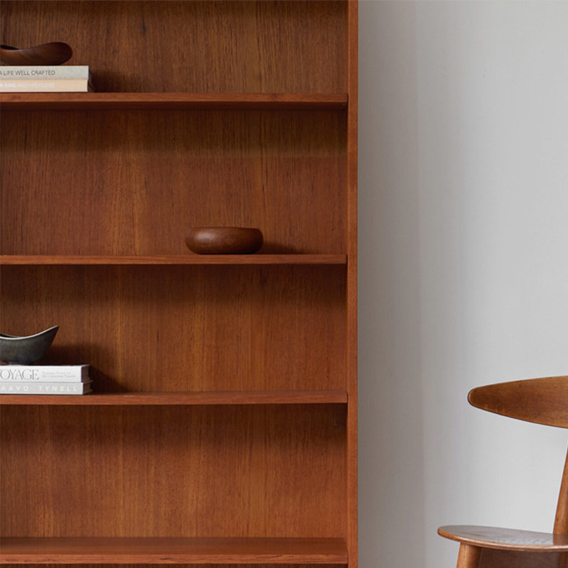 Classic and practical bookcase