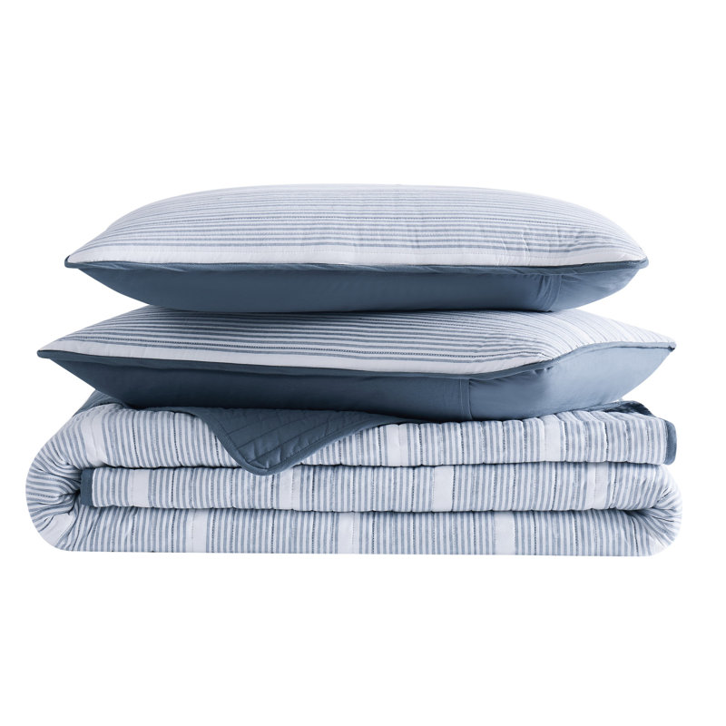 Niari Blue Cotton Twin XL Reversible Quilt Set