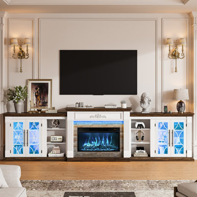 Meuble télé 135 po pour foyer de ferme, centre de divertissement avec éclairage à DEL et prise de courant et armoires de rangement, grande console multimédia avec foyer électrique de 30 po, flammes colorées, blanc / brun