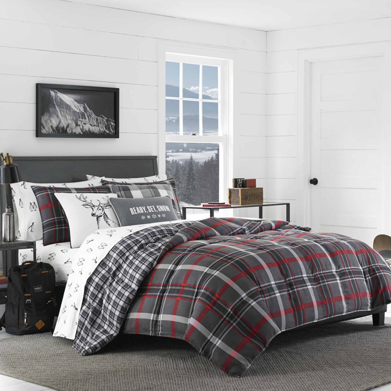 Ensemble d'édredon réversible en duvet synthétique gris Willow Plaid de Eddie Bauer