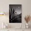 Art mural noir et blanc sur toile d'agave avec croissant de lune-133464870