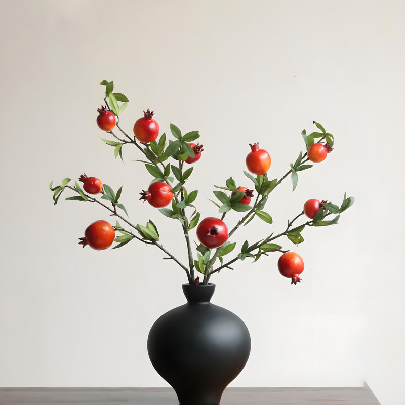Ornements de fleurs simulées