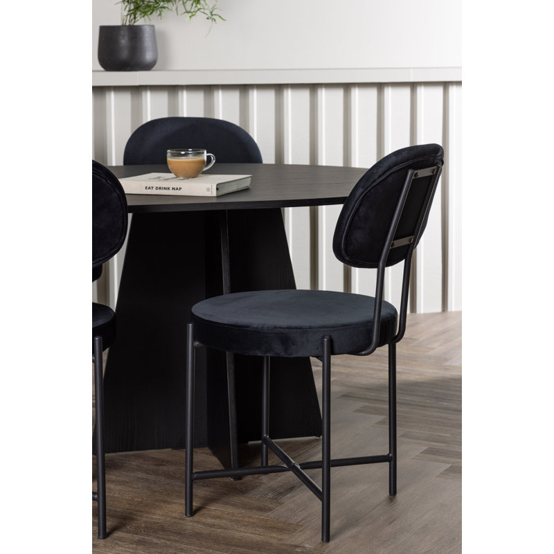 Winthrop 6 - Person Dining Set